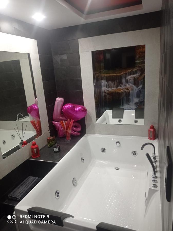 Suite Holiday House Bonaccorso كاتانيا المظهر الخارجي الصورة