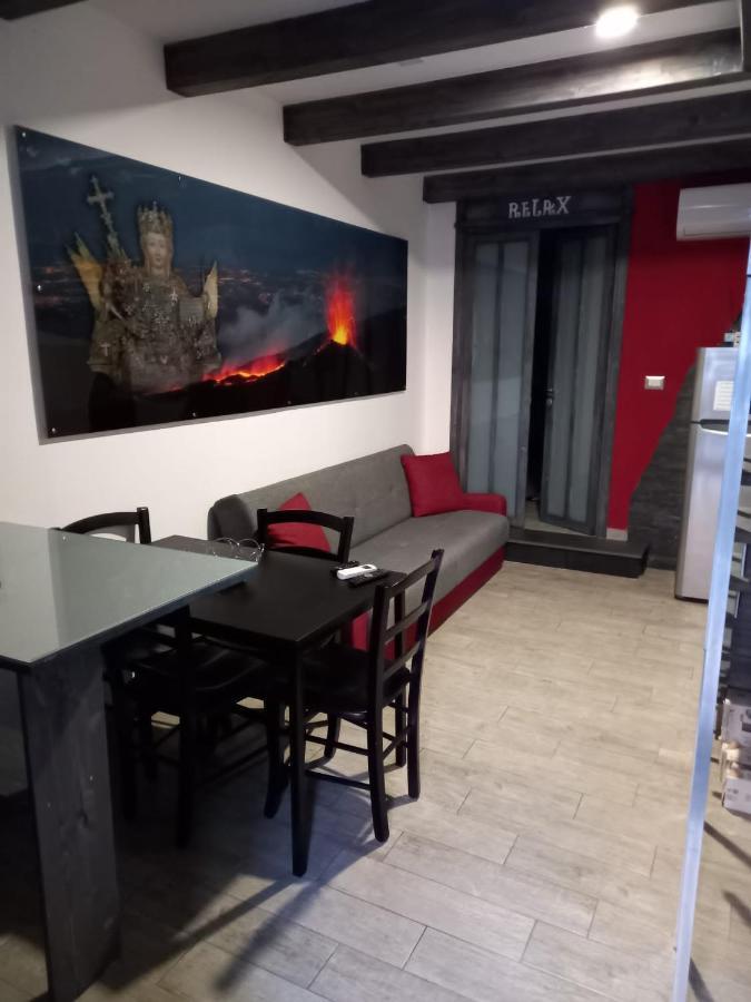 Suite Holiday House Bonaccorso كاتانيا المظهر الخارجي الصورة