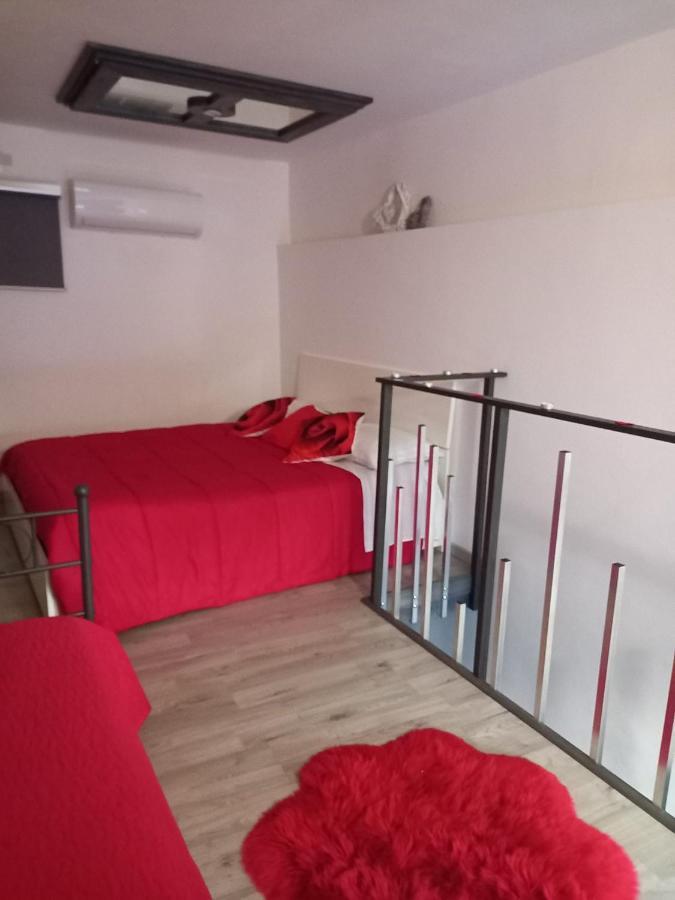 Suite Holiday House Bonaccorso كاتانيا المظهر الخارجي الصورة
